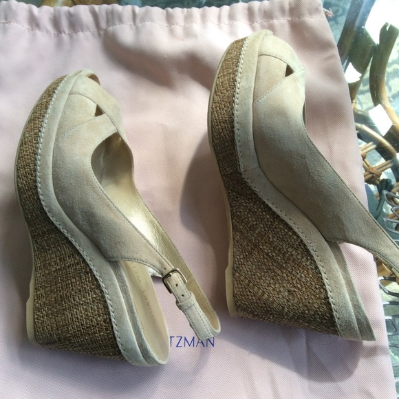 Beautiful Stuart Weitzman Suede Wedge Sandals - Picture 2 of 5